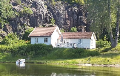 3 bedroom nice home in Hornnes