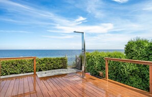 Property grounds - Amazing home in Strøby with house sea view (Strøby)