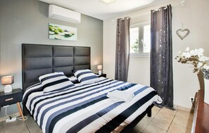 3 bedrooms, free WiFi, bed sheets