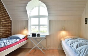 3 bedrooms, Internet