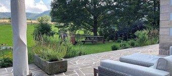 Holiday home with large terrace and Wifi in beautiful surroundings