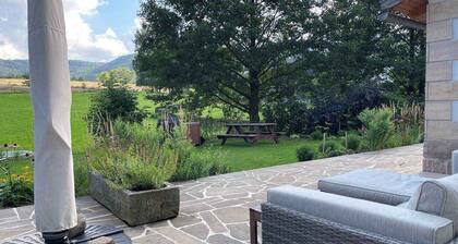 Casa vacacional con gran terraza y Wifi en un bello entorno