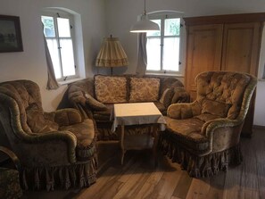 Televisión, reproductor de DVD y estéreo 