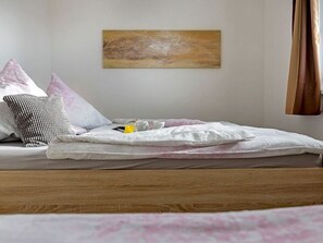 1 Schlafzimmer, Reisekinderbett, WLAN