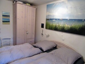 2 Schlafzimmer, Zimmersafe, Bügeleisen/Bügelbrett, WLAN