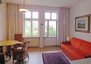 TV - Apartment 03 - Villa Mutabor (Heringsdorf)