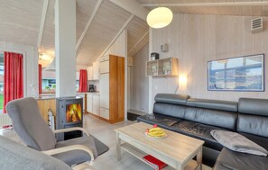 Fernseher, Kamin, DVD-Player
