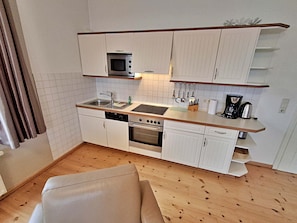 Køleskab, mikrobølgeovn, ovn, opvaskemaskine