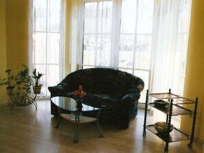 Uklassifisert bilde, 2 av 16, knapp