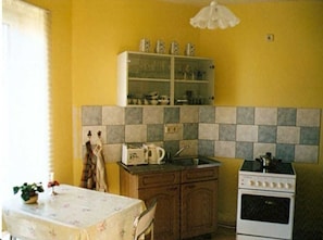Fridge, oven