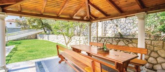 4 huonetta majoitus Kampor