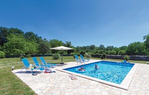 Pool - Awesome home in Badnjevari (Badnjevari)