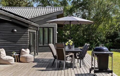 Cozy home in Græsted with sauna