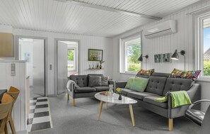 TV, fireplace - 3 bedroom gorgeous home in Haderslev (Haderslev)
