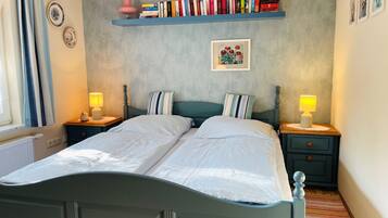 2 Schlafzimmer, Reisekinderbett, WLAN, Bettwäsche