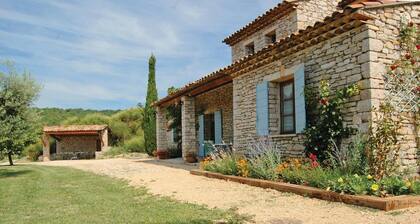 Amazing home in Sainte Croix-Ă -Lauze