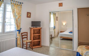 5 Schlafzimmer, Reisekinderbett, kostenloses WLAN, Bettwäsche