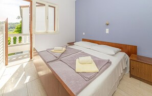 5 chambres, lit parapluie, Wi-Fi gratuit, draps fournis