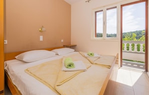5 chambres, lit parapluie, Wi-Fi gratuit, draps fournis