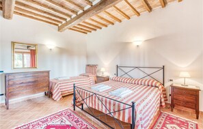 2 Schlafzimmer, Reisekinderbett, kostenloses WLAN, Bettwäsche