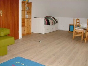 5 habitaciones, cuna de viaje y wifi 