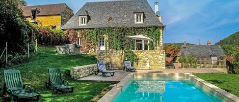 Piscine extérieure