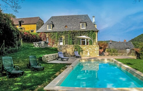 Belle maison à Coly avec WiFi