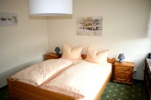 12 chambres, coffres-forts dans les chambres, lit parapluie, Wi-Fi