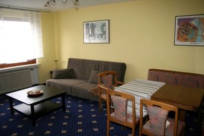 Unclassified image, 4 of 9, button - GUESTHOUSE resin home (Bad Sachsa)