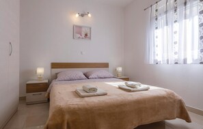 1 chambre, accès au Wi-Fi (inclus), literie fournie