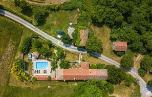 Exterior - Beautiful home in Zatka (Zatka)