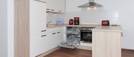Frigorifero, microonde, forno, lavastoviglie
