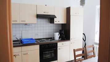 Fridge, oven, highchair