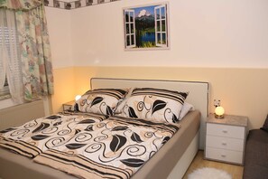 2 chambres, lit parapluie, Wi-Fi, draps fournis