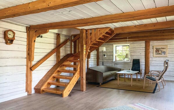 TV - Lovely home in Vaggeryd with kitchen (Vaggeryd)