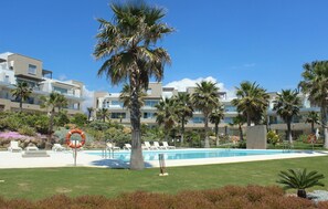 Piscine extérieure, piscine chauffée