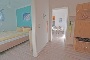 1 bedroom, WiFi, bed sheets