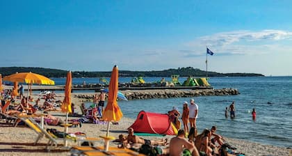 3 bedroom nice apartment in Valbandon