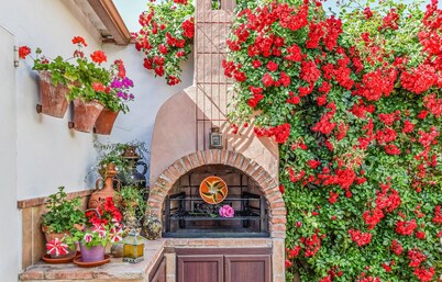 Nice home in Córdoba with WiFi