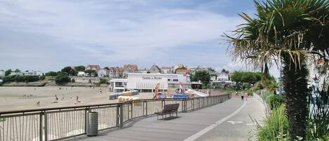 Playa en los alrededores