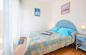 1 bedroom, travel crib, free WiFi, bed sheets
