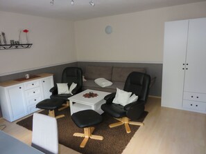 Unclassified image, 4 of 10, button