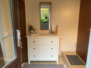 Unclassified image, 4 of 10, button