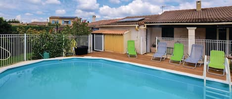 حمّام سباحة خارجي