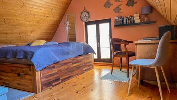 1 Schlafzimmer, Schreibtisch, Reisekinderbett, WLAN