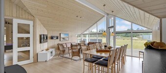 Stunning home in Rømø with kitchen