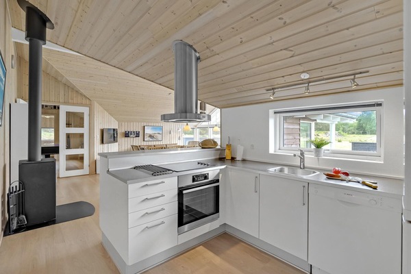 Réfrigérateur, four, plaque de cuisson, lave-vaisselle