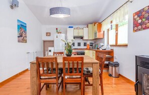 Dining - Beautiful home in Slivnica (Slivnica)