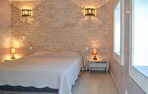 1 bedroom, travel crib, free WiFi, bed sheets