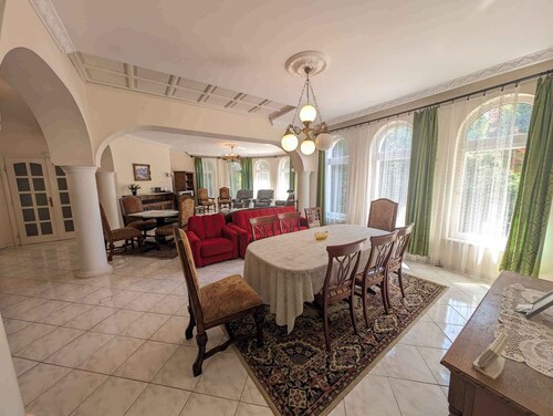 Holiday home with pool and Wi-Fi